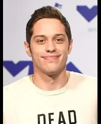 코미디언, 영화배우인 피트 데이비슨의 대표 이미지