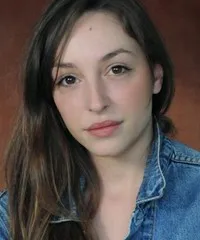 영화배우인 루시 아론의 대표 이미지