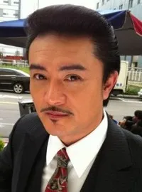 영화배우인 이라의 대표 이미지