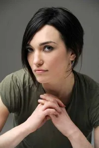 영화배우인 안젤리크 카발라리의 대표 이미지