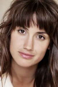 영화배우인 다니카 쿠르시크의 대표 이미지