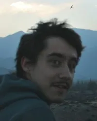 영화감독인 피에르 마쟁가르브의 대표 이미지