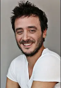 영화배우인 이냐시오 마테오의 대표 이미지