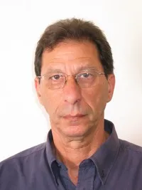 영화배우인 도브 라이저의 대표 이미지