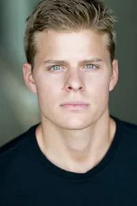 영화배우인 크리스찬 게링의 대표 이미지