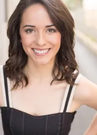 영화배우인 테이텀 랭튼의 대표 이미지