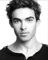 영화배우인 톰 바이암 쇼의 대표 이미지