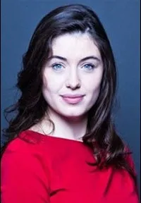 영화배우인 캐롤라인 틸렛의 대표 이미지