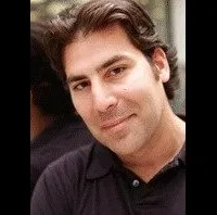 영화배우인 레이 카푸아나의 대표 이미지