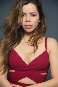 영화배우인 라리사 베레사의 대표 이미지