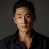 탤런트, 영화배우인 김율호의 대표 이미지