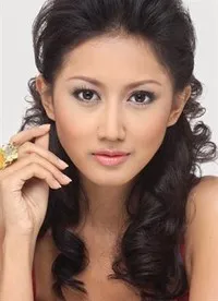 영화배우인 랑가니 푸스판디아의 대표 이미지