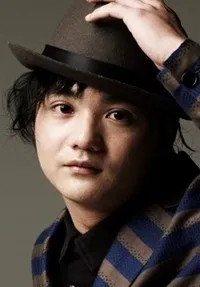 영화배우인 스가 유스케의 대표 이미지