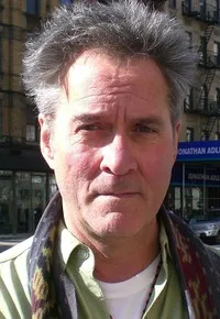 영화제작자인 스티븐 몰턴의 대표 이미지