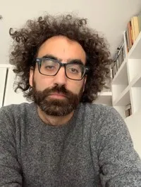 영화배우인 루이스 E. 파레스의 대표 이미지