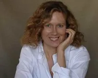 영화배우인 아일비 듈랙의 대표 이미지