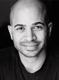 영화배우인 대럴 M. 벨의 대표 이미지