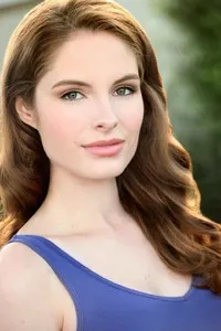 영화배우인 올리비아 그레이스 애플게이트의 대표 이미지