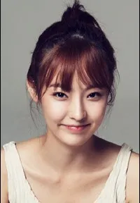 영화배우인 전소니의 대표 이미지