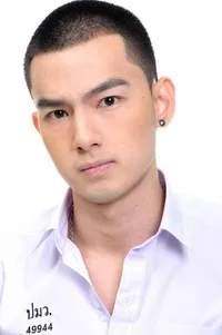 영화배우인 뿌바돌 벳웡사의 대표 이미지
