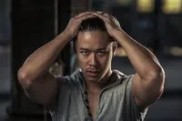 영화배우인 차-리 윤의 대표 이미지