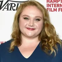 영화배우인 다니엘 맥도널드의 대표 이미지