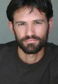 영화배우인 라이언 슈워츠먼의 대표 이미지