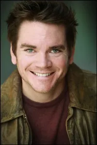 영화배우인 제이슨 마섹의 대표 이미지