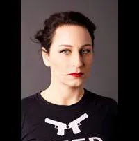 영화배우인 야피트 샤레브의 대표 이미지