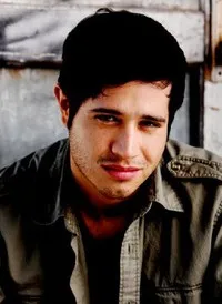 영화배우인 조지 디아즈의 대표 이미지