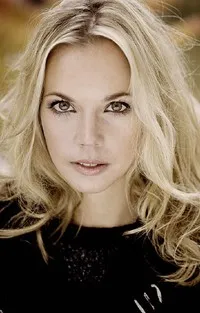 오페라 가수인 모이차 에르트만의 대표 이미지