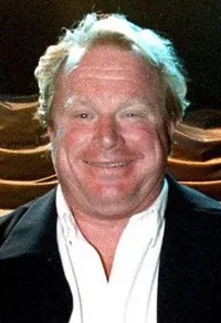 배우, 각본인 클라에스 말름베리의 대표 이미지