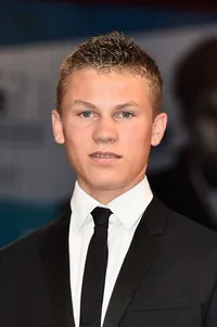 영화배우인 로맹 폴의 대표 이미지