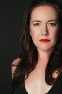 영화배우인 벨 델리아의 대표 이미지