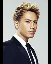 영화배우, 가수인 토사카 히로오미의 대표 이미지