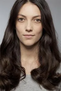 영화배우인 라우쿠라 투레이의 대표 이미지