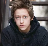 영화배우인 퍼시 하인즈-화이트의 대표 이미지