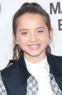 영화배우인 매들린 맥그로의 대표 이미지