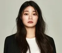 영화배우인 정하담의 대표 이미지