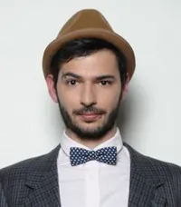 영화감독인 하디 모우살리의 대표 이미지