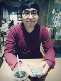 영화감독인 윤광현의 대표 이미지
