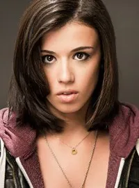 영화배우인 제나 카넬의 대표 이미지