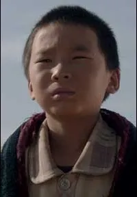 영화배우인 탕 롱의 대표 이미지