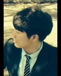 영화감독인 윤인제의 대표 이미지