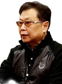 촬영감독인 신원중의 대표 이미지