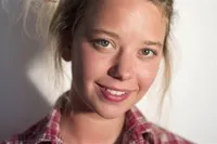 배우인 소피 브레예의 대표 이미지