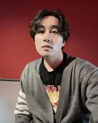 음악감독인 오도이의 대표 이미지