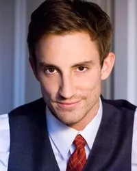 영화배우인 데이빗 스츨라츠텐하우픈의 대표 이미지