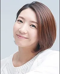 영화배우인 세나 쥰의 대표 이미지