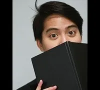 애니메이션 감독인 에어리얼 빅터의 대표 이미지